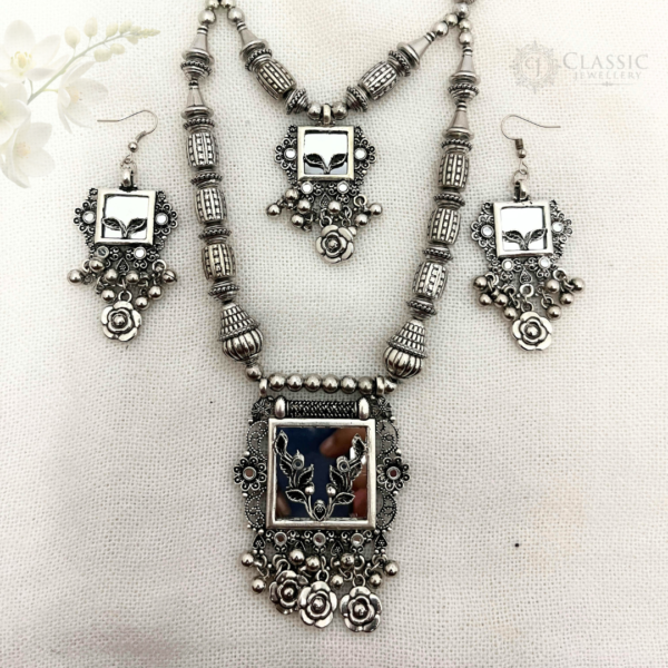 Necklace9