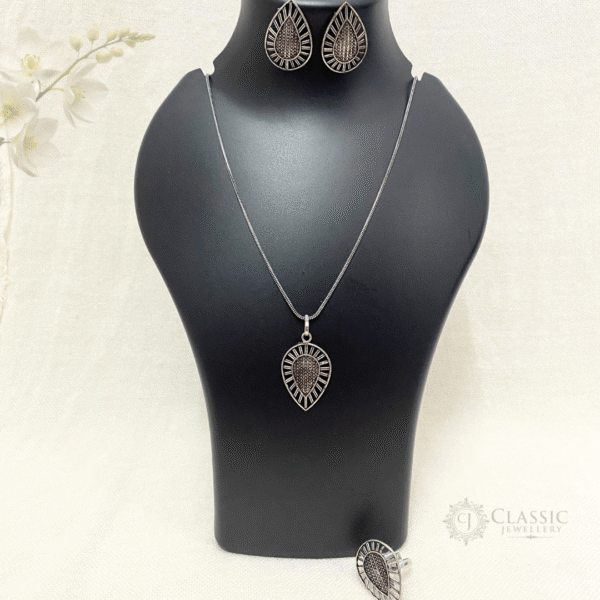 Silver Oxidized Dual Tone Necklace16
