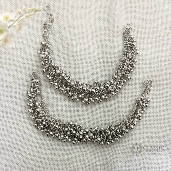 ear-chain