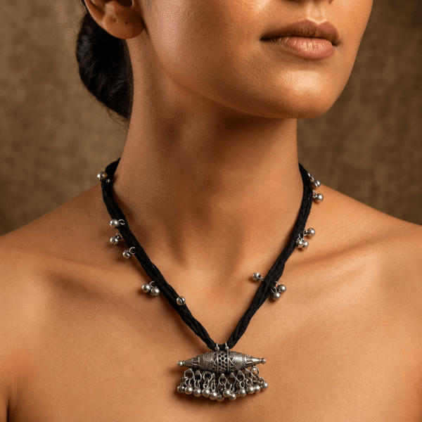 Thread Necklace