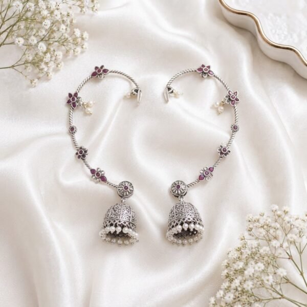 Elegant Silver Earcuff